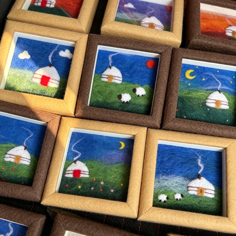 Wool Felt Photo Frame Ornament, Mongolian Grassland Style, Handmade Needle Felting Desktop Display, Gift Souvenir