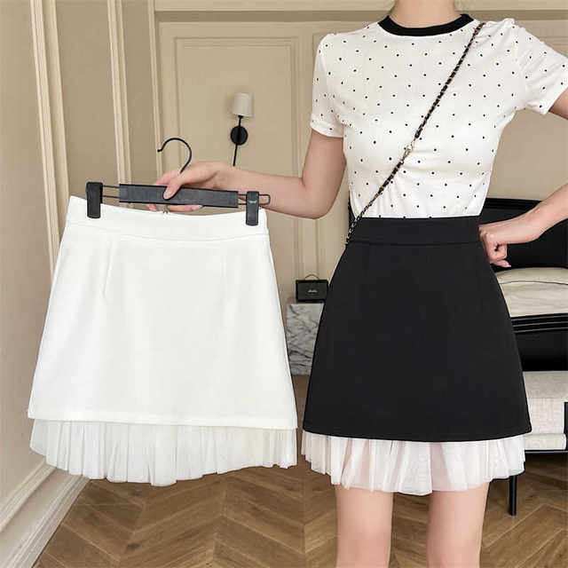 2024 new white hip-covering A-line short skirt