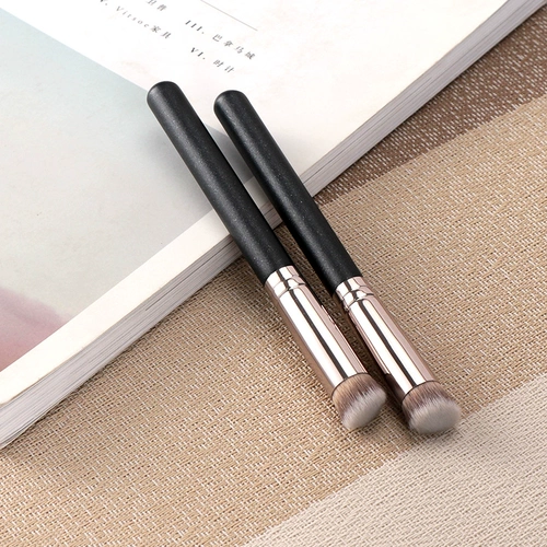 Кисть для консилера, мягкий тональный крем, не оставляет следов, популярно в интернете