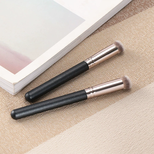 Кисть для консилера, мягкий тональный крем, не оставляет следов, популярно в интернете