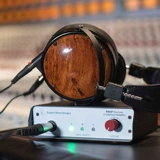 Руперт Неве Нефф проектирует RNHP Professional Усилитель гарнитуры с высоким содержанием импеданса