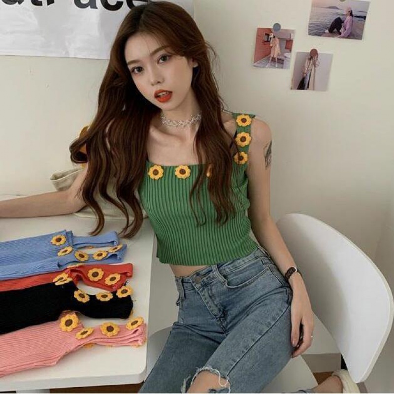 Small crowddesign sentient sensuality Weight Loss of small daisy Stereoflower Knit Cardigan Clothing Vest Woman Sense of a short sling