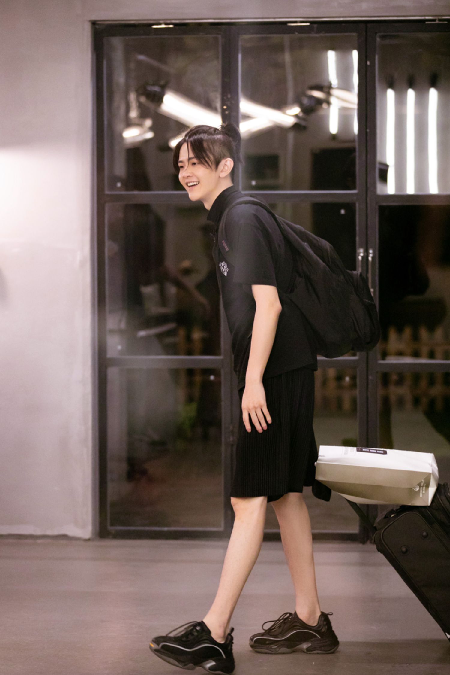 OGR&NZND联名 声浪系列 情侣款时尚机甲鞋 天猫优惠券折后¥399包邮(¥1879-1480)