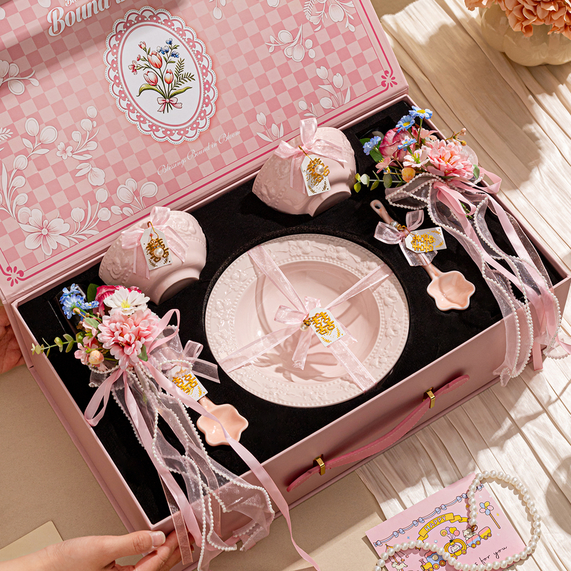 French-Style Embossed High-End Wedding Gift for Newlyweds, Practical Tableware Set, Toast Glasses, and Bowlware for Best Friends French-Style Embossed High-End Wedding Gift for Newlyweds, Practical Tableware Set, Toast Glasses, and Bowlware for Best Friends