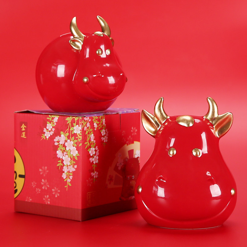 2022 New Ceramic Piggy Bank Lucky Cow Ornament Bullish Big Red Piggy Bank Creative Gift Customization