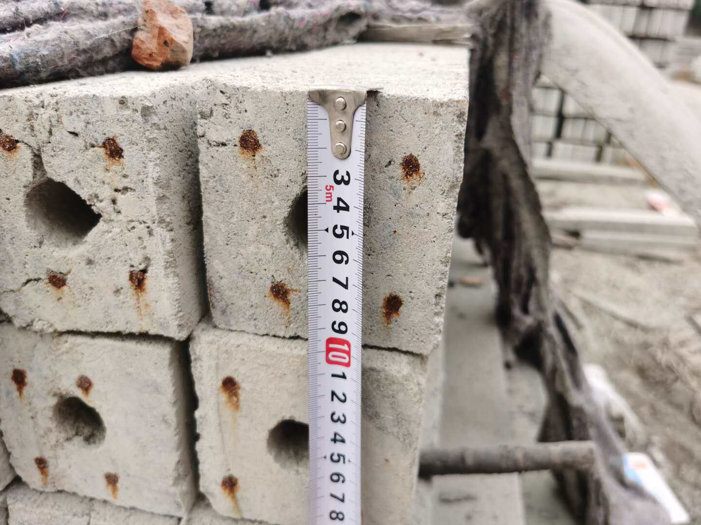 Cement column fence column orchard grape column yellow loofah column gualou column vegetable frame greenhouse pile fence bar bar