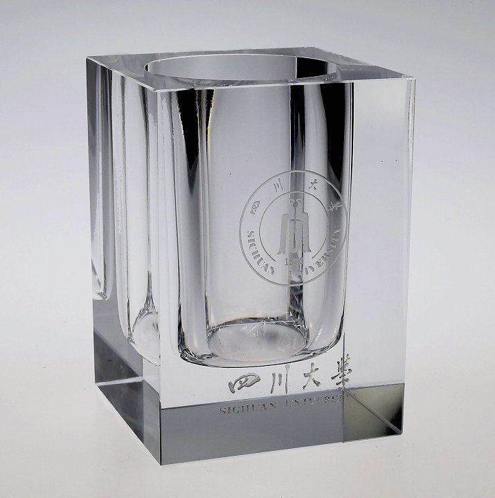 Sichuan University Crystal Pen Holder Swing Piece Sichuan Great LOGO Office Gift Sichuan Great Vena Souvenir Gift-Taobao