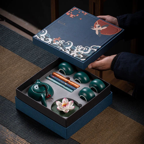 Творческий, практический культурный и творческий бизнес подарка национальный день национальный фестиваль в середине фестиваля.