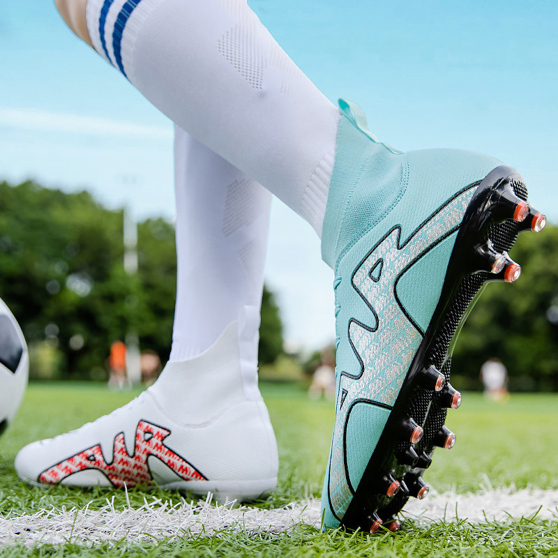 C Luo high tube football shoes assassin 14 boys and girls students CR7 falcon grass long broken AG short nail breathable TF shoes