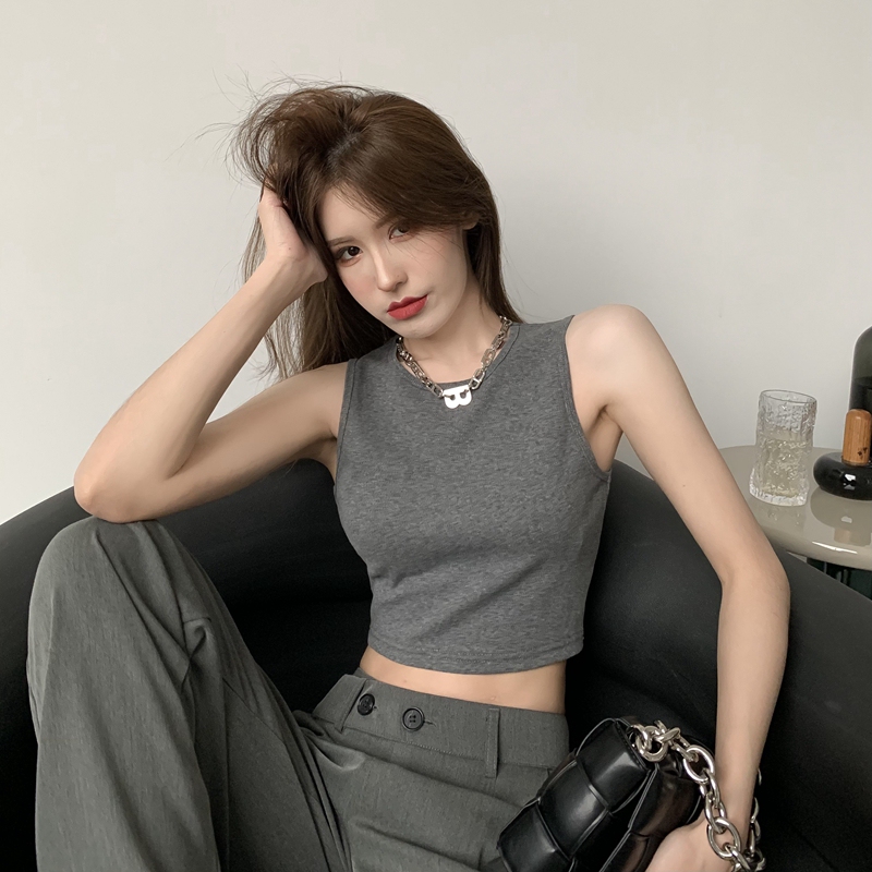 Trendy Summer Camisole Top for Women, Super Popular Sleeveless Crop Top for Layering under a Blazer, Short and Revealing Midriff, ins Fashion Trendy Summer Camisole Top for Women, Super Popular Sleeveless Crop Top for Layering under a Blazer, Short and Revealing Midriff, ins Fashion