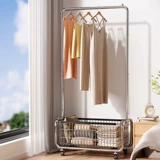 Посадка вешалки в спальне подвешивает вешалку, мобильная легкая роскошная высокоуровневая угловая стойка для хранения для хранения полки на ночь на ночь