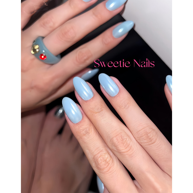 Sweetie | Light Blue Solid Color Manicure, Blue Aurora Powder, Hailey's Same Style Manicure, Hailey Manicure, Handmade Manicure.