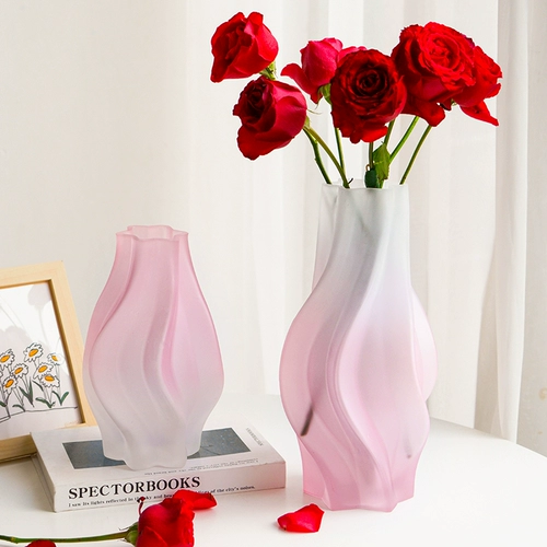 Ins ind wind girl heart heart pink tornado form