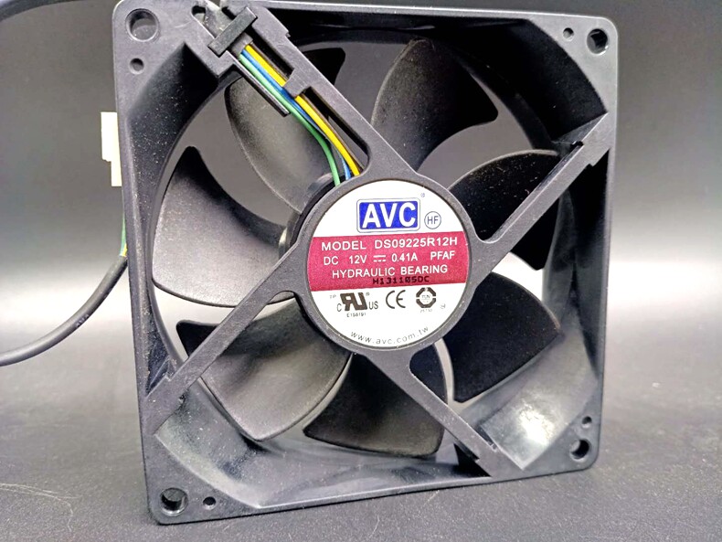AVC 9cm 9025 fan 4-pin PWM temperature control mute DS09225R12H 0 41A 0 5A ball
