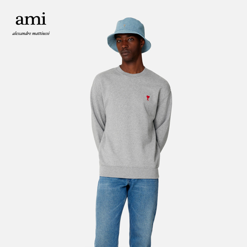 AMI men and women with the same classic models Love Red Love Embroidered Pure Cotton Casual Loose Loose Round Collar headsets-Taobao
