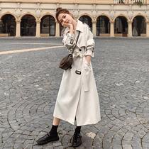 Beige trench coat women 2020 Spring and Autumn New Korean version of retro English style lace long knee coat coat