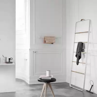 Nordic floor-standing towel rack-free bathroom powder room clothes storage bath towel rack ladder-shaped hanger