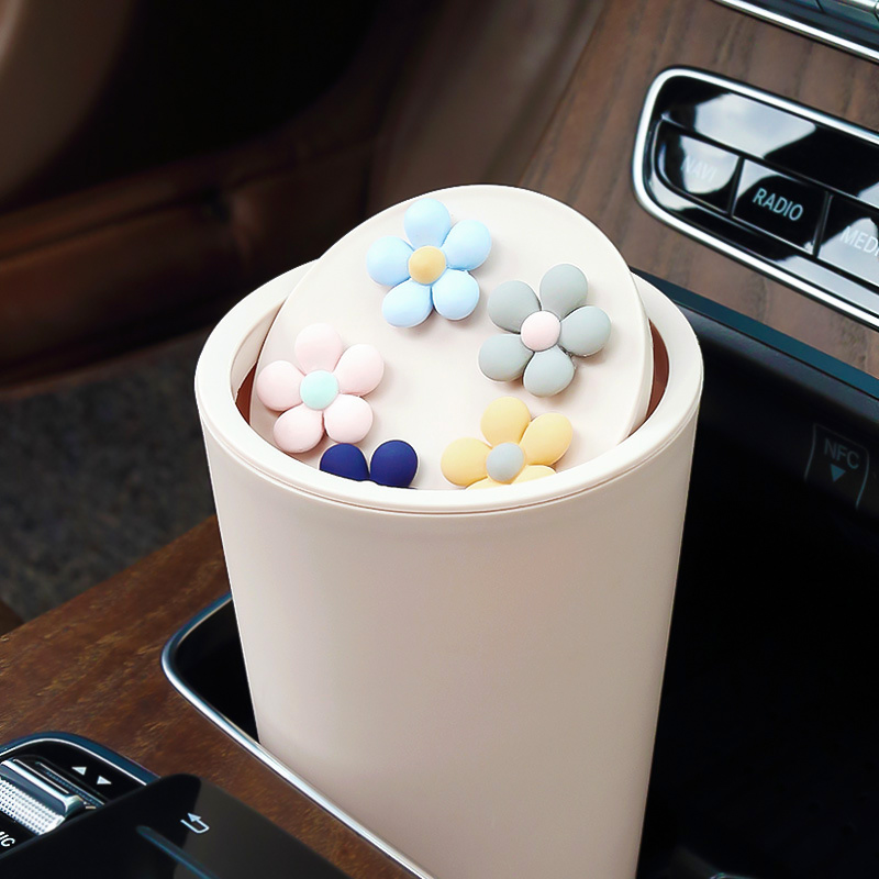 In-car trash can car with carpass mini car to contain the mini small car built-in thing in the car