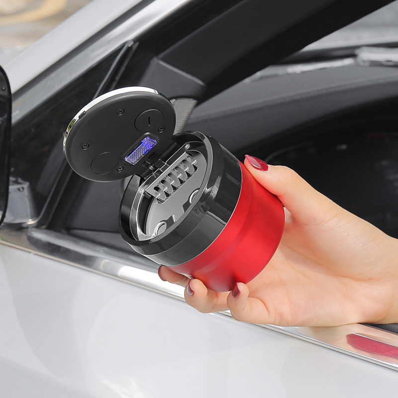 Vehicular smoking Ashtray Creative Personality Versatile automatic cigarette cylinder with lid with lamp men's car in-car supplies Great All