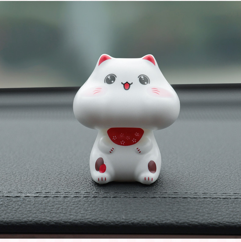 Cute Nodding Solar Car Ornament Lucky Cat Cartoon Big Head Cat Decoration for Dashboard
