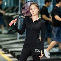 Черная куртка