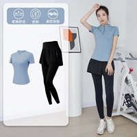 Черные штаны, короткий рукав