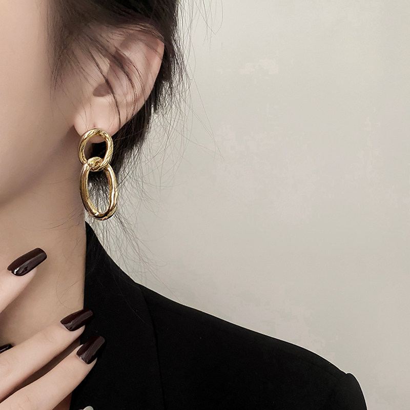 Retro Port Wind Earrings Female Temperament Superior Atmosphere Small CrowdDesign Sense European and American Ins Hepburn Exaggerated Fashion Personality