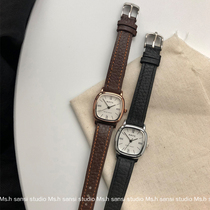 Korean watches women 2021 new fashion high-end sense light luxury simple temperament retro ins niche designers