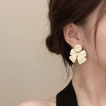 Korean bow earrings 2021 New Tide high-end sense light luxury women Summer exaggerated retro design temperament