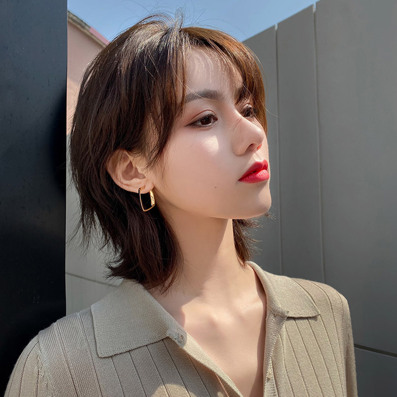 South Korean earrings 2022 new tide feminine high atmospheric design of the ancient harbor wind and silver