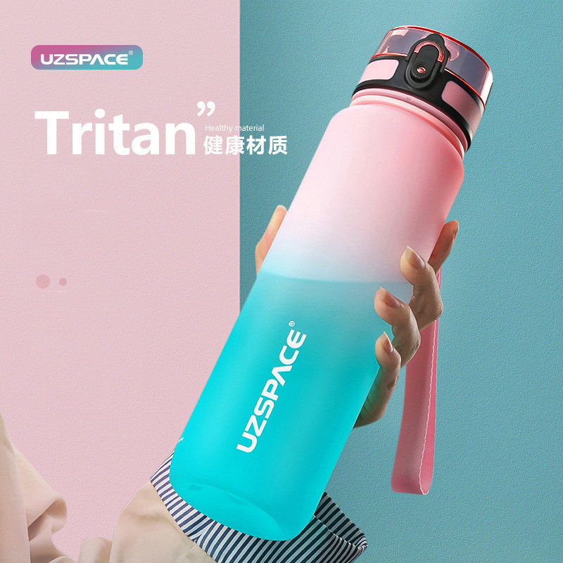American Tritan large-capacity fitness water cup male and female students rope portable plastic sports water bottle 2022 summer