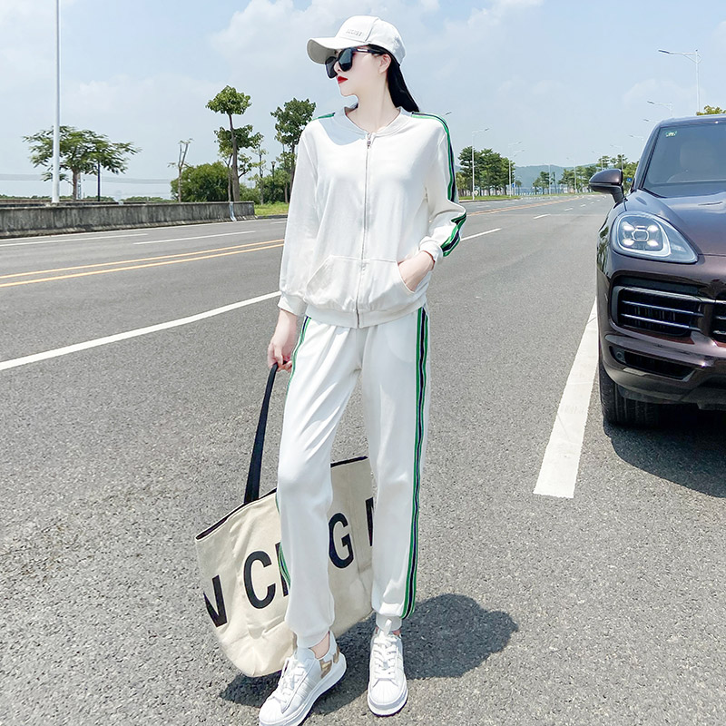 2021 new Spring and Autumn Long Sleeves Sports Suit Women's Fried Street Age Reduction Fashion Fashion Brand Casual Two-Piece Set Europe Station