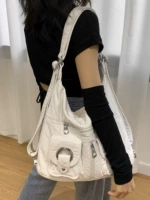 Кожная пряжка белая локомотивная сумка