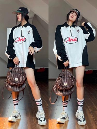 Новая глупая собака Оригинальная американская ретро -колледж школа Spicy Girl Специальная бархатная, древняя антикварная школьная сумка с голой.