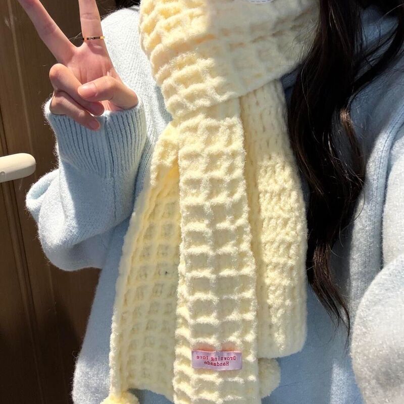 Waffle Grid Scarf for Autumn and Winter Warmth and Marshmallow Cloud Yarn Crochet DIY Material Kit Handmade New Waffle Grid Scarf for Autumn and Winter Warmth and Marshmallow Cloud Yarn Crochet DIY Material Kit Handmade New