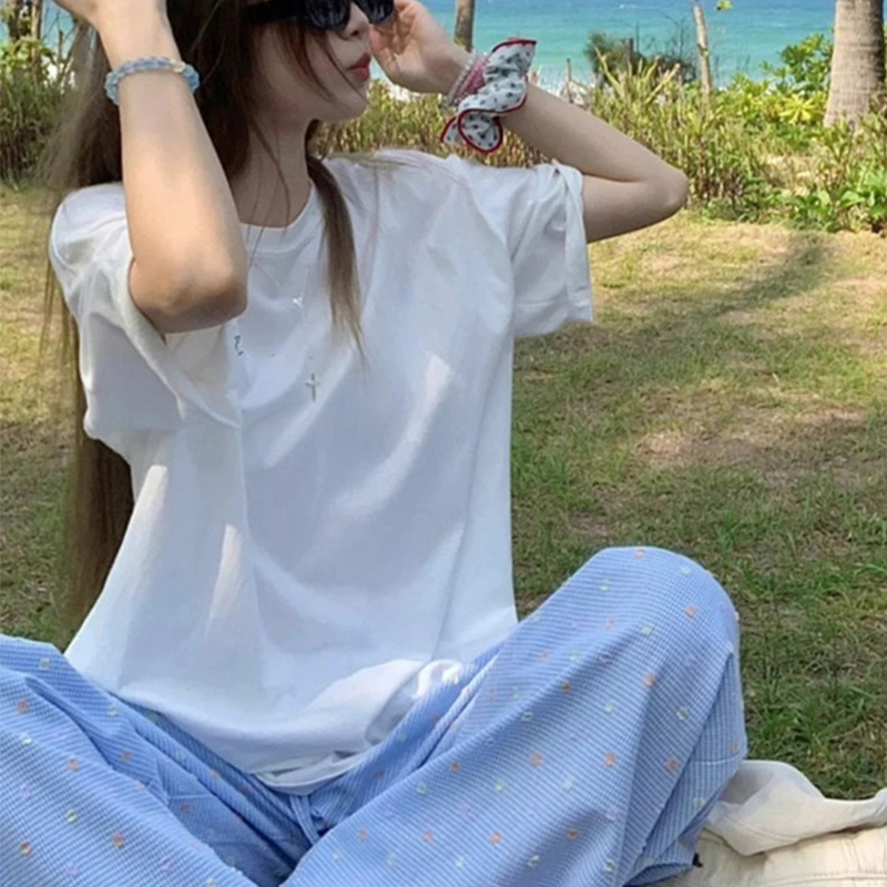 Basic Pure White Short-Sleeved T-Shirt, Loose and Versatile, Pure Cotton Top, Slimming for Summer, Can Be Worn Inside or Outside, Simple for Commuting