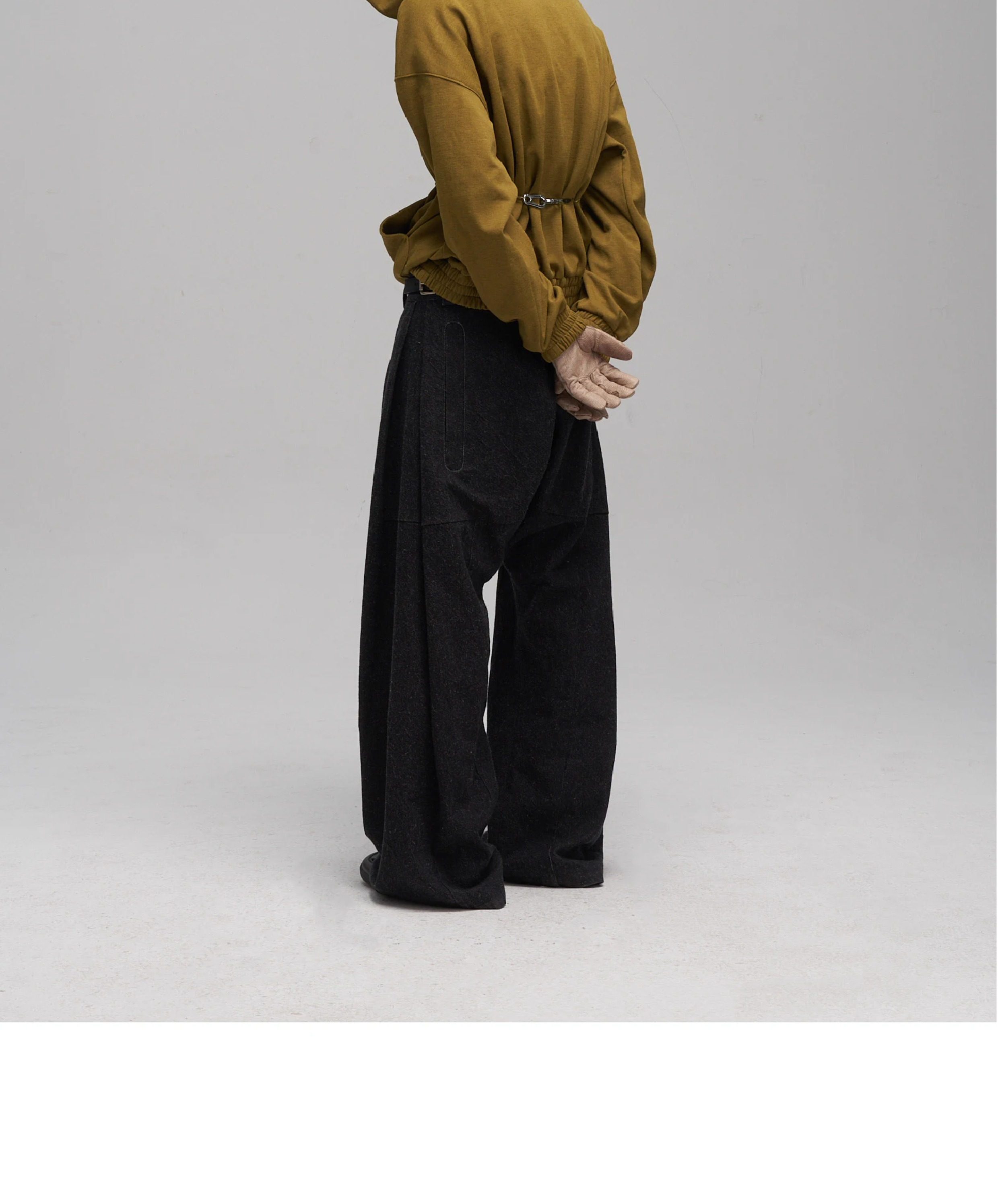 Common/Divisor/Zuid/Multi-Pleated Low-Rise Pants