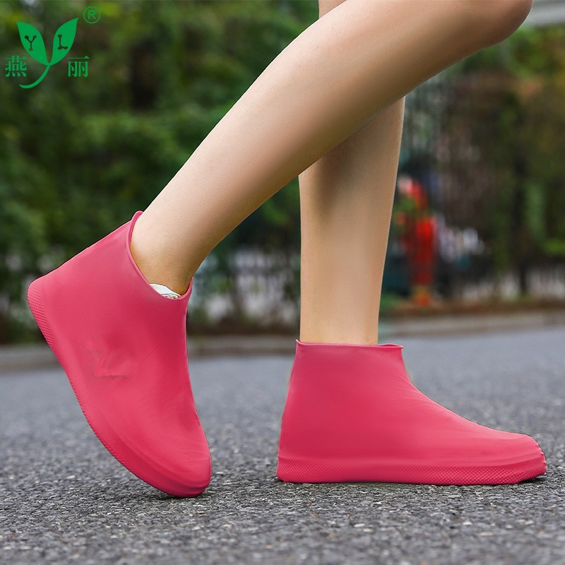 Latex waterproof rain shoe cover adult rainfall cover waterproof outdoor plus thick rainwater shoe cover wholesale