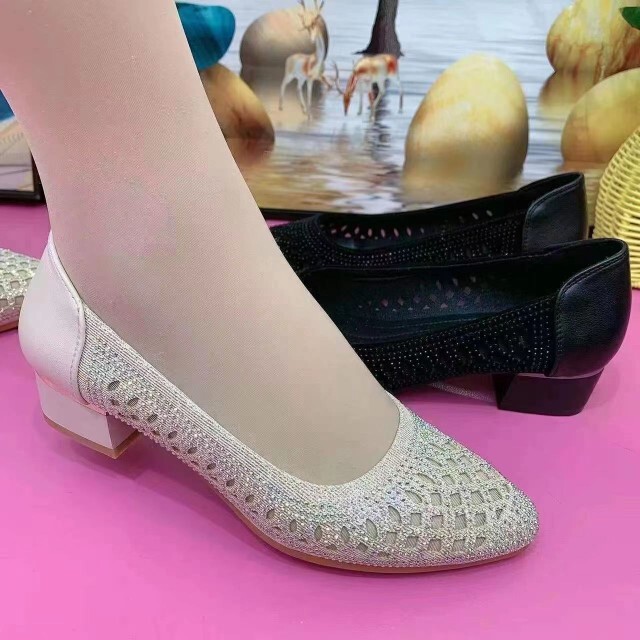 Mesh Genuine Leather Rhinestone Women's Sandals 2026 Summer New Style Closed-Toe Soft Sole Chunky Heel Middle-Aged Mesh Shoes Work Shoes Hollow-Out Mesh Genuine Leather Rhinestone Women's Sandals 2026 Summer New Style Closed-Toe Soft Sole Chunky Heel Middle-Aged Mesh Shoes Work Shoes Hollow-Out