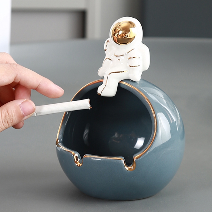 Send boyfriend ashtray trend creativity Norway in household living room high-sensitivity lavish cover anti-fly ash