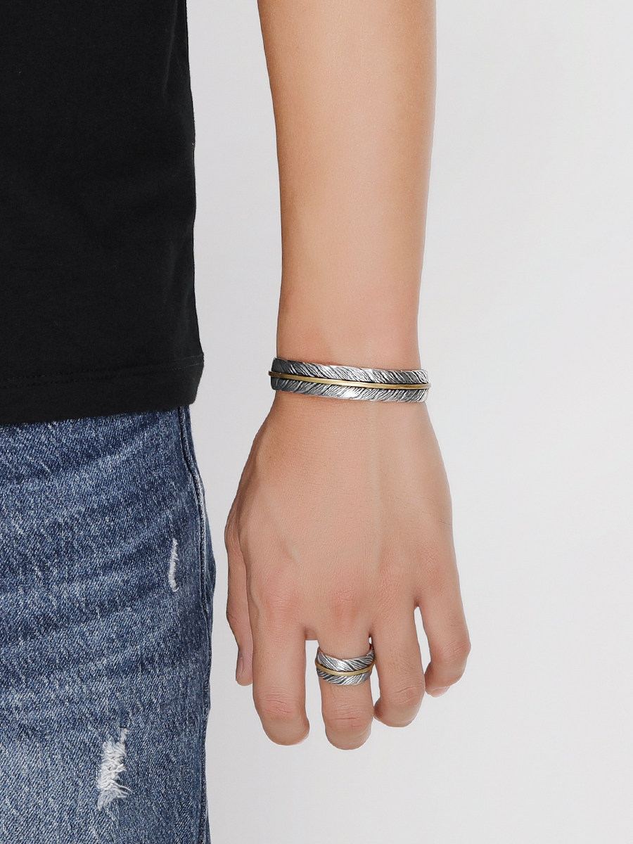 S  TREND PERSONALITY INDIAN STYLE FEATHER BRACELET FOR MEN AND WOMEN COUPLES VERSATILE ARABESQUE PATTERN OPEN BRACELET
