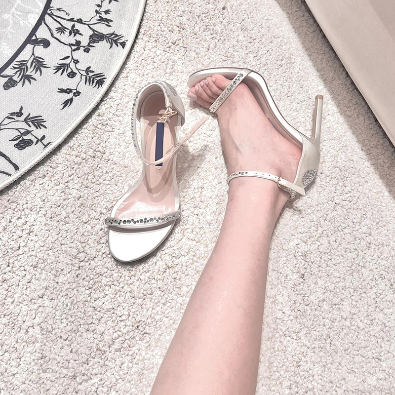 Summer New Fashion Open-Toe Fairy-Style One-Strap Sandals for Women, Thin Heels, Satin, Versatile, Slimming, Date-Friendly High Heels