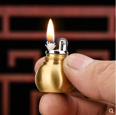 Водонепроницаемая креативная маленькая зажигалка на керосине, маленький медный брелок