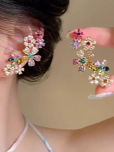 撞上彩虹！撞色花朵配饰轻奢高级感饰品小众设计百搭装饰拎环耳饰