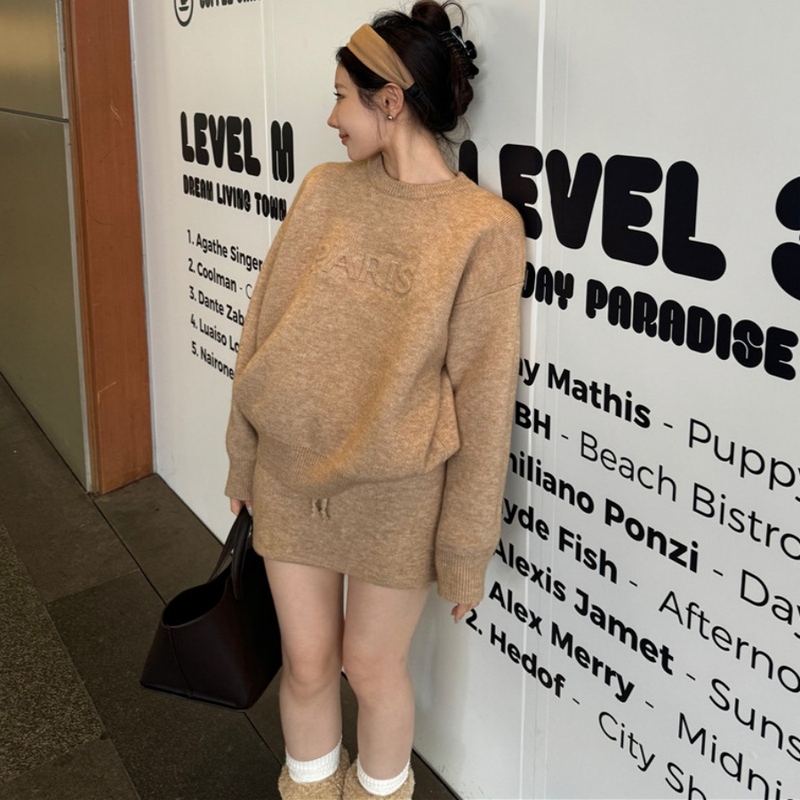 Tweed Style Knitted Suit, American Simple and Casual Style, Lazy and Casual, Stereo Letter Sweater, Slimming and Versatile Short Skirt Two-Piece Set