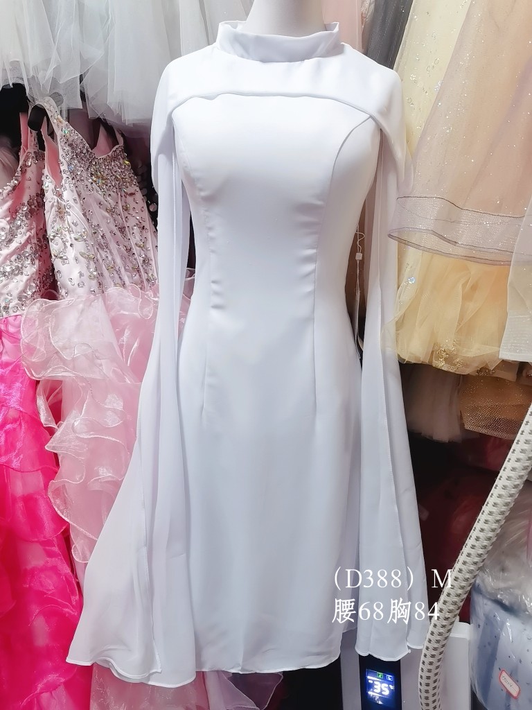  M+D388 waist 68 breasts 84 rent   + $4.71 