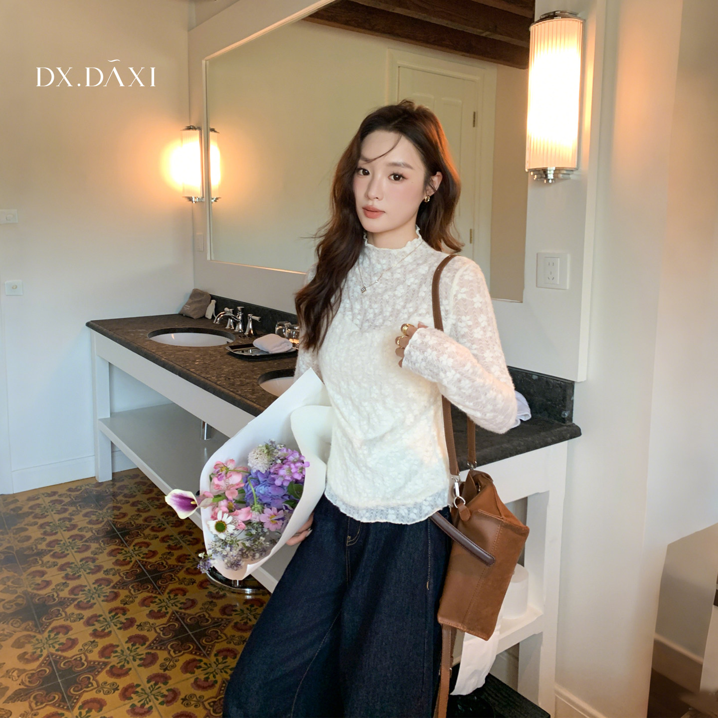 Женская осенняя рубашка с кружевным низом Dai Daxi [Yunxu Lace] Design sense с полувысоким воротником, новый стиль - тонкая и бархатная внутренняя посадка