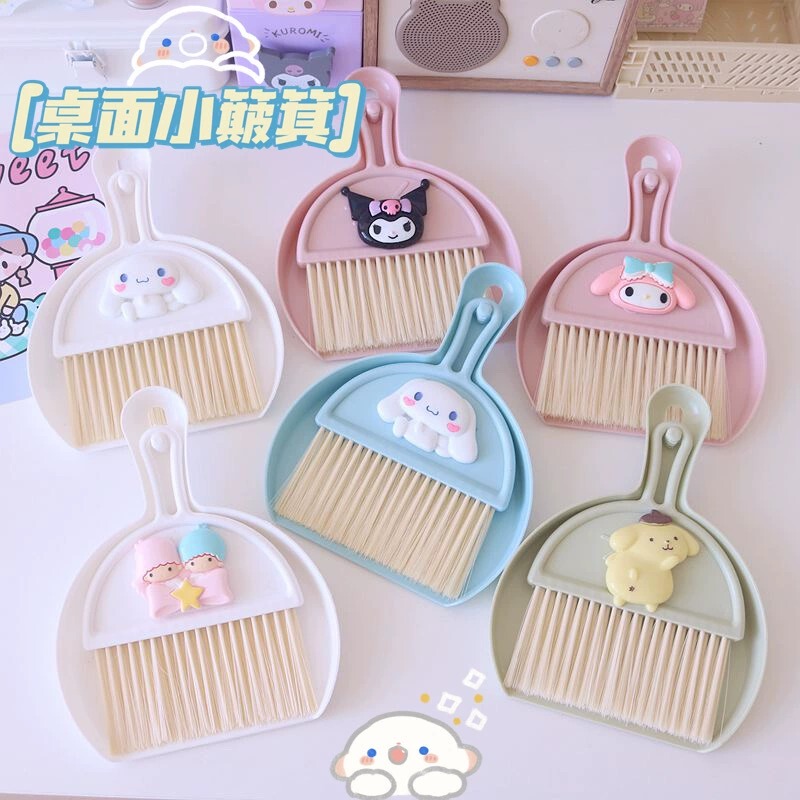 Desktop Broom Set with Kuromi, Cinnamoroll, and My Melody Dustpan for Cleaning Computer Keyboards and Miscellaneous Debris in Dorms
