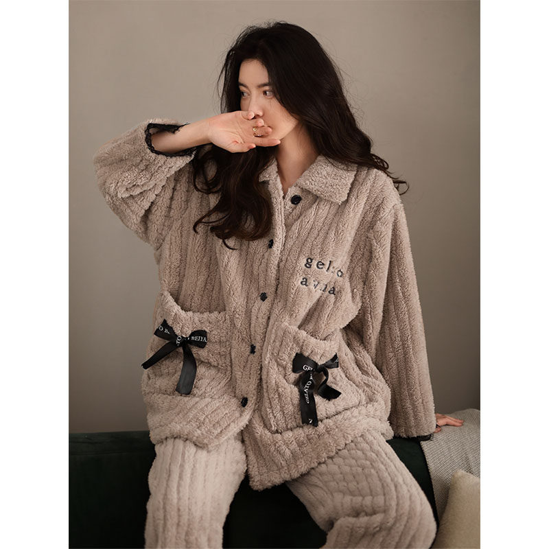 Flannel Sleepwear Woman Autumn Winter Large Size thickened Warm Coral Fleece External Wear Lady's Home Suit Winter or