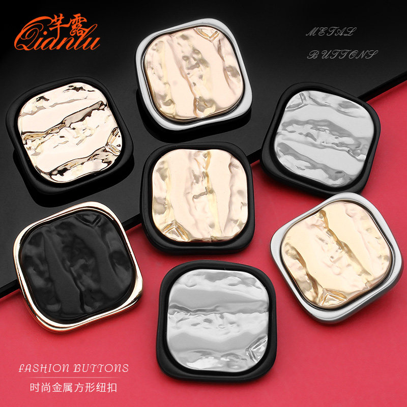 Metal button High-end Fur Coat Wind Coat Windsuit Jacket Square Black Gold Square Large Decorated Blouse